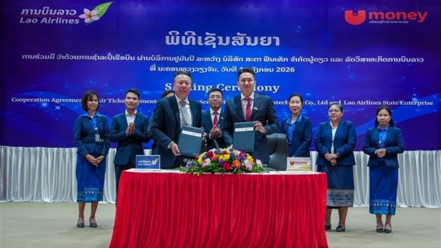Vietnamese firm provides digital airline ticket payment services in Laos